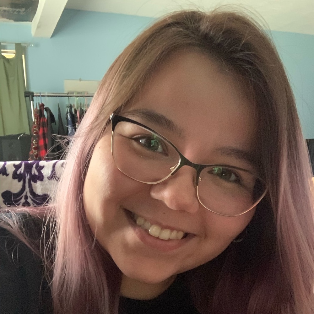 Meet your Posher, Alexis